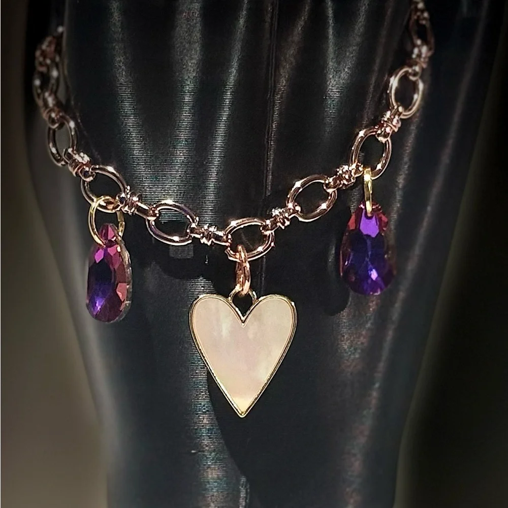 Elegant Heart and Teardrop Charm Bracelet
